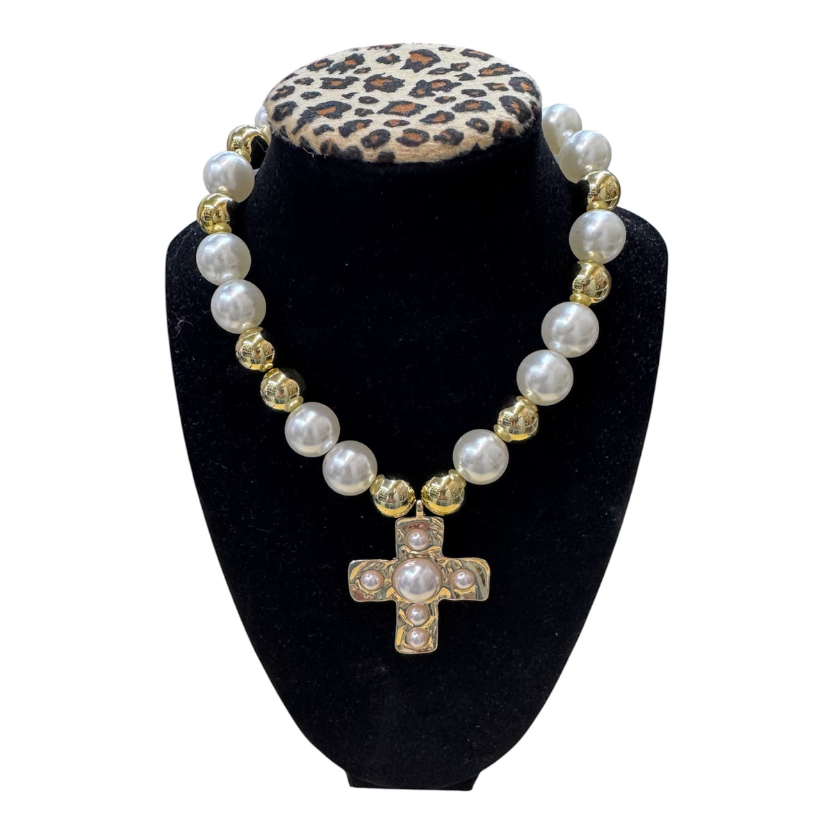 Pearl/Gold Beaded Necklace